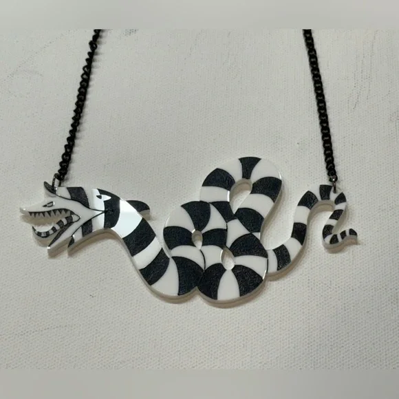 Beetlejuice Sandworm Short Choker Necklace - Picture 2 of 5